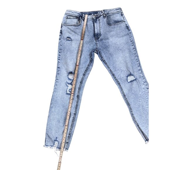 No Boundaries Womens Ripped Light Wash Jeans Size 15 - Picture 6 of 10